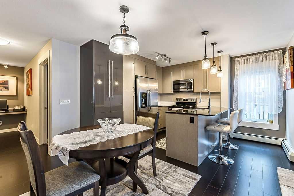 2114-11 Mahogany Row Se, Calgary, AB - Indoor Photo Showing Dining Room
