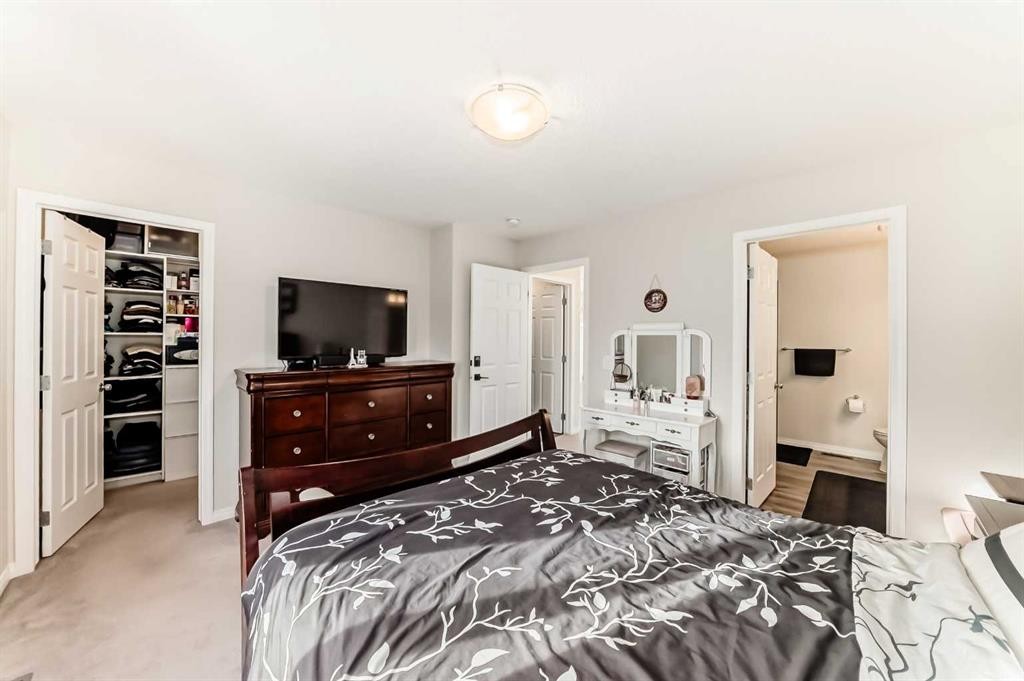 217 Masters Road Se, Calgary, AB - Indoor Photo Showing Bedroom