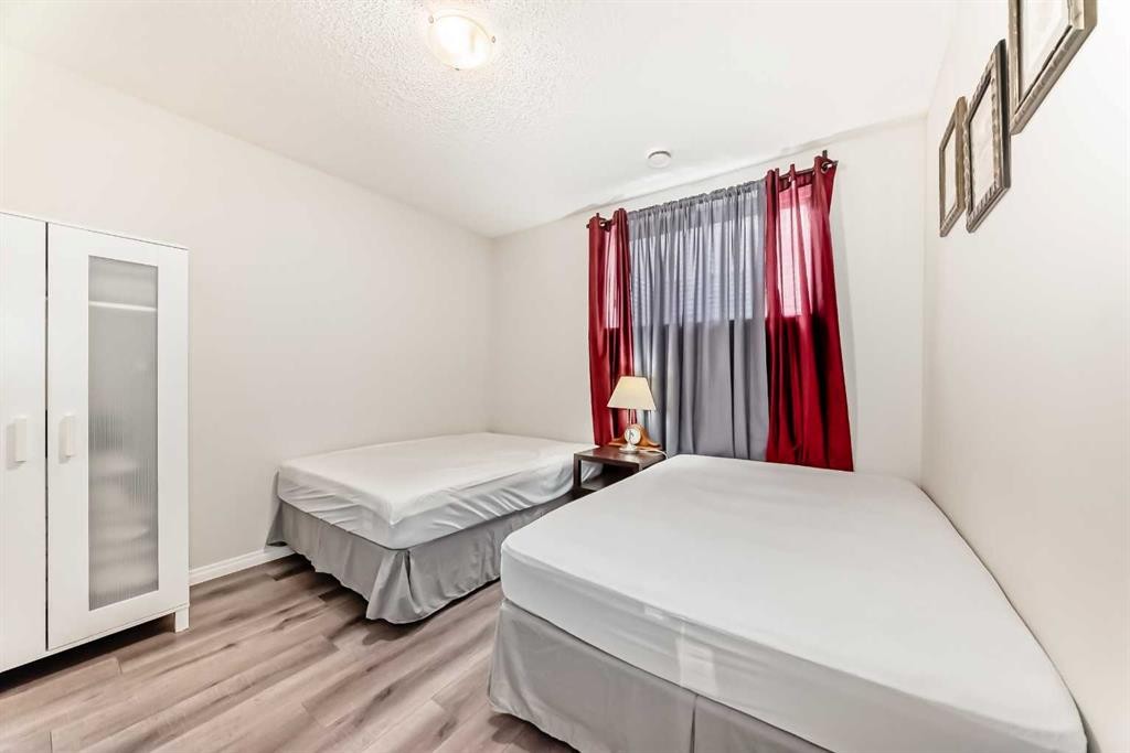 217 Masters Road Se, Calgary, AB - Indoor Photo Showing Bedroom