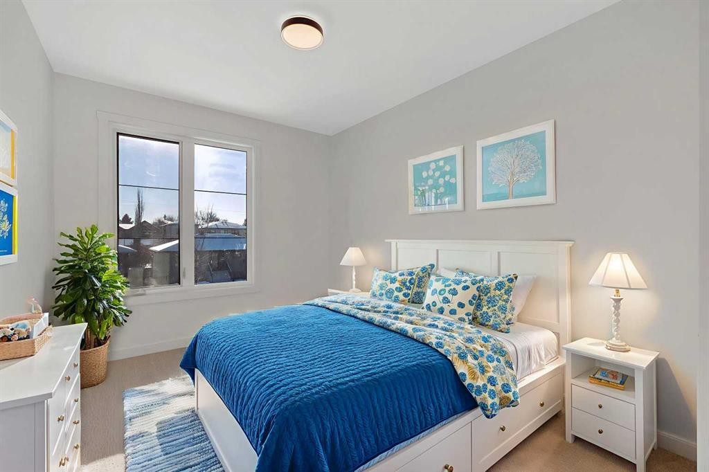 2436 30 Avenue Sw, Calgary, AB - Indoor Photo Showing Bedroom
