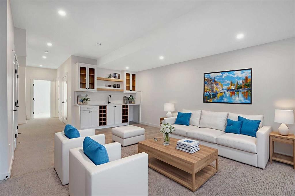 2436 30 Avenue Sw, Calgary, AB - Indoor Photo Showing Living Room