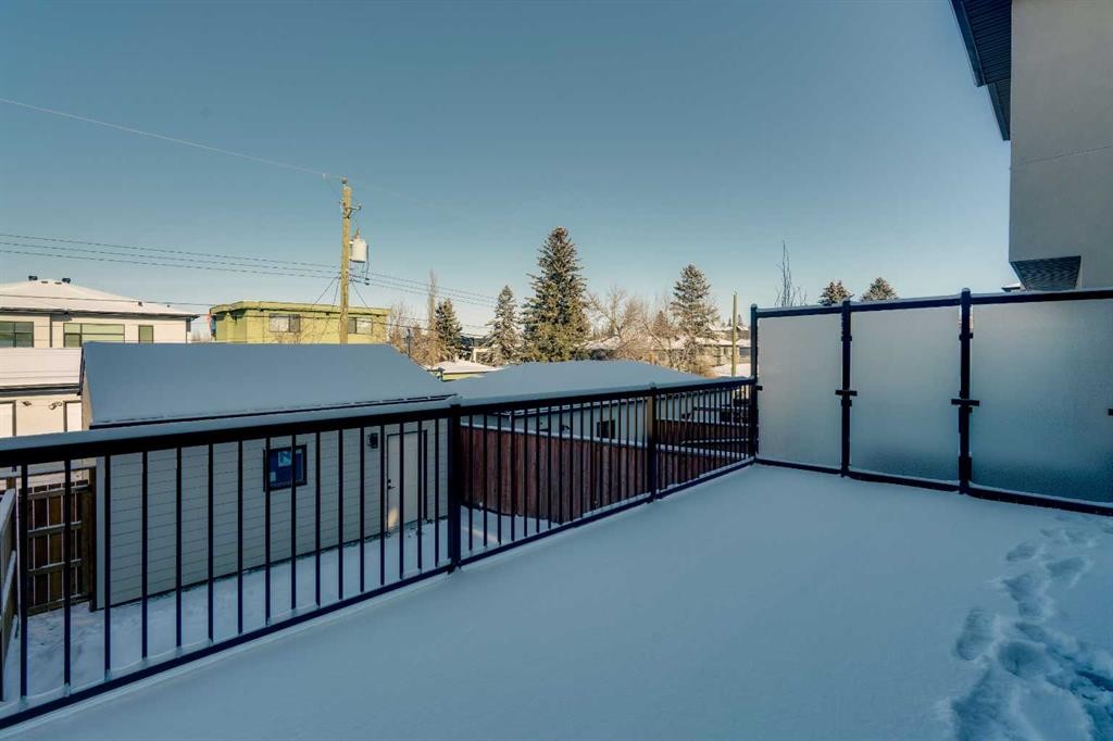 2436 30 Avenue Sw, Calgary, AB - Outdoor