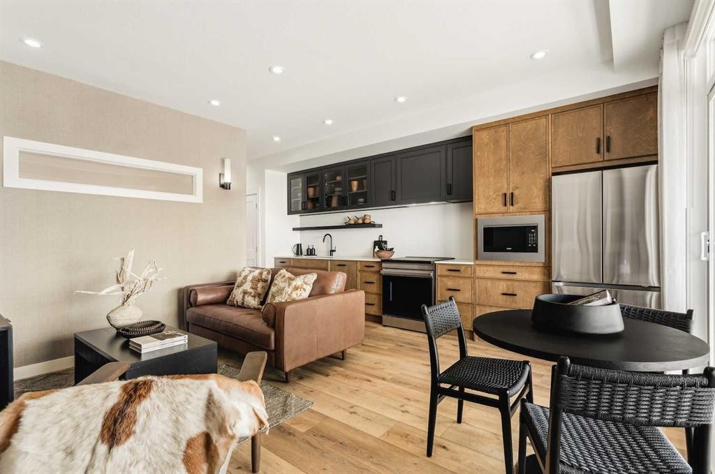 3211-1802 Mahogany Boulevard Se, Calgary, AB - Indoor