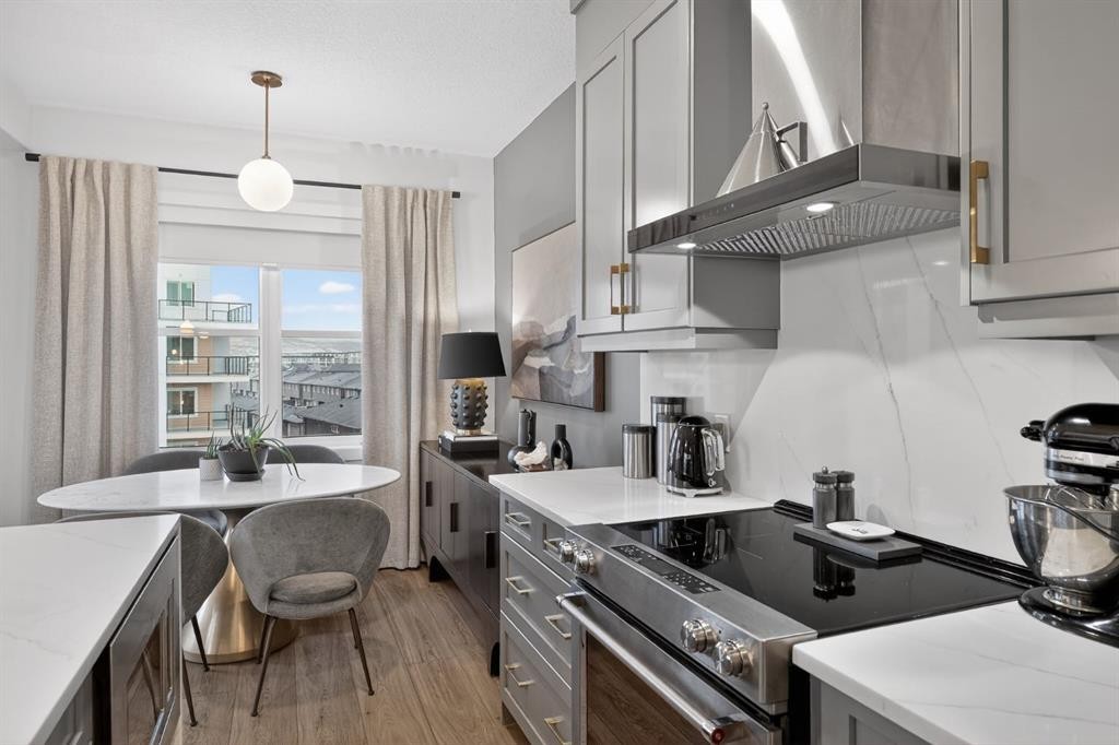413-55 Wolf Hollow Crescent Se, Calgary, AB - Indoor Photo Showing Kitchen With Upgraded Kitchen