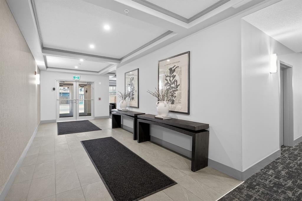 413-55 Wolf Hollow Crescent Se, Calgary, AB - Indoor Photo Showing Other Room