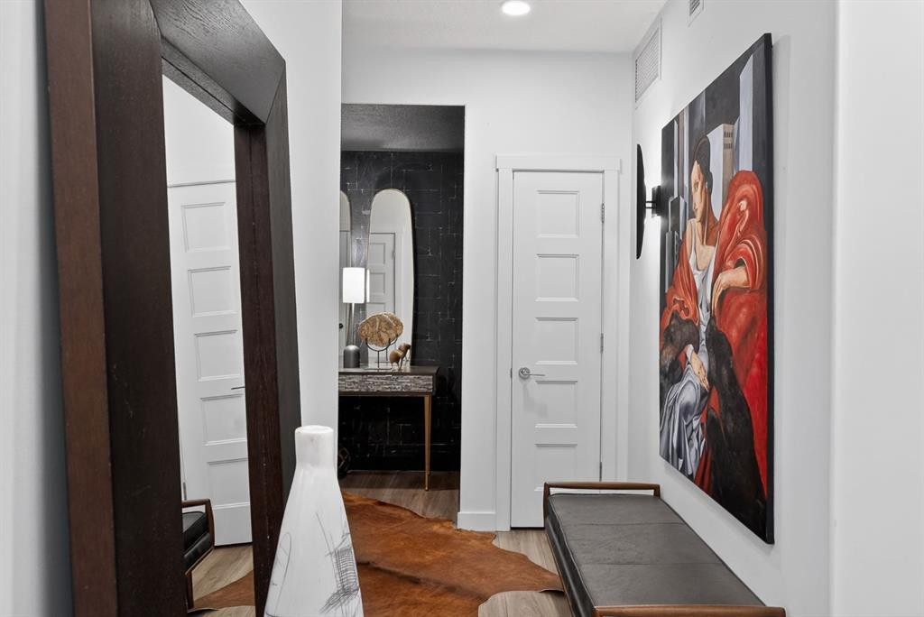 413-55 Wolf Hollow Crescent Se, Calgary, AB - Indoor Photo Showing Other Room