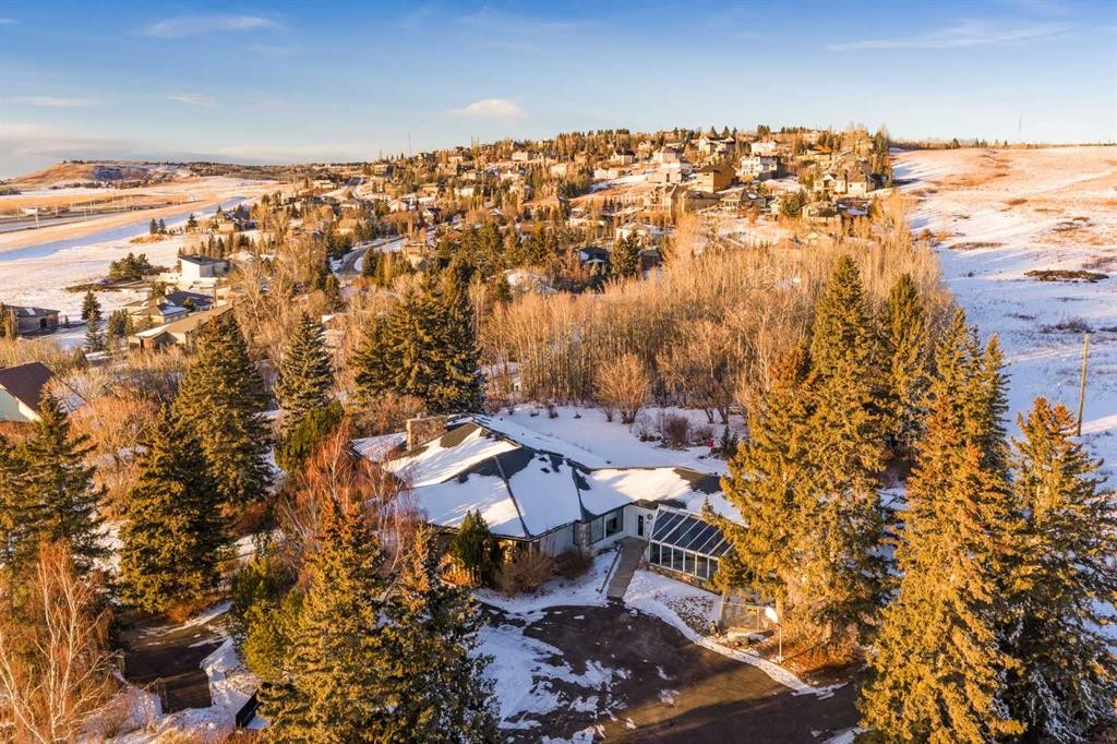 187 Slopeview Drive Sw, Calgary, AB