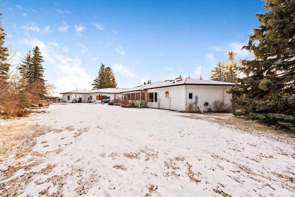 187 Slopeview Drive Sw, Calgary, AB