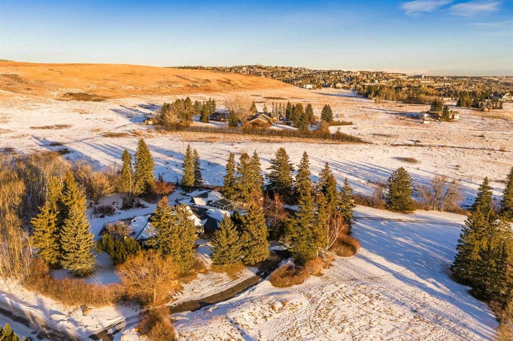 187 Slopeview Drive Sw, Calgary, AB