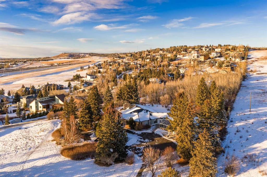 187 Slopeview Drive Sw, Calgary, AB