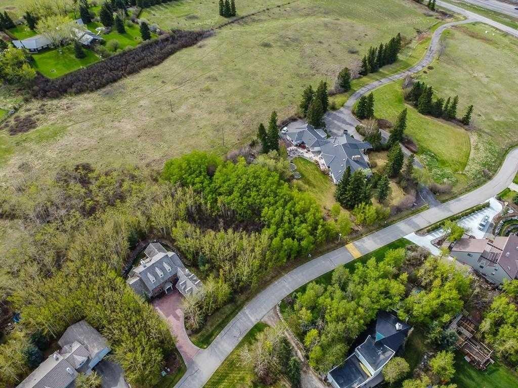 187 Slopeview Drive Sw, Calgary, AB