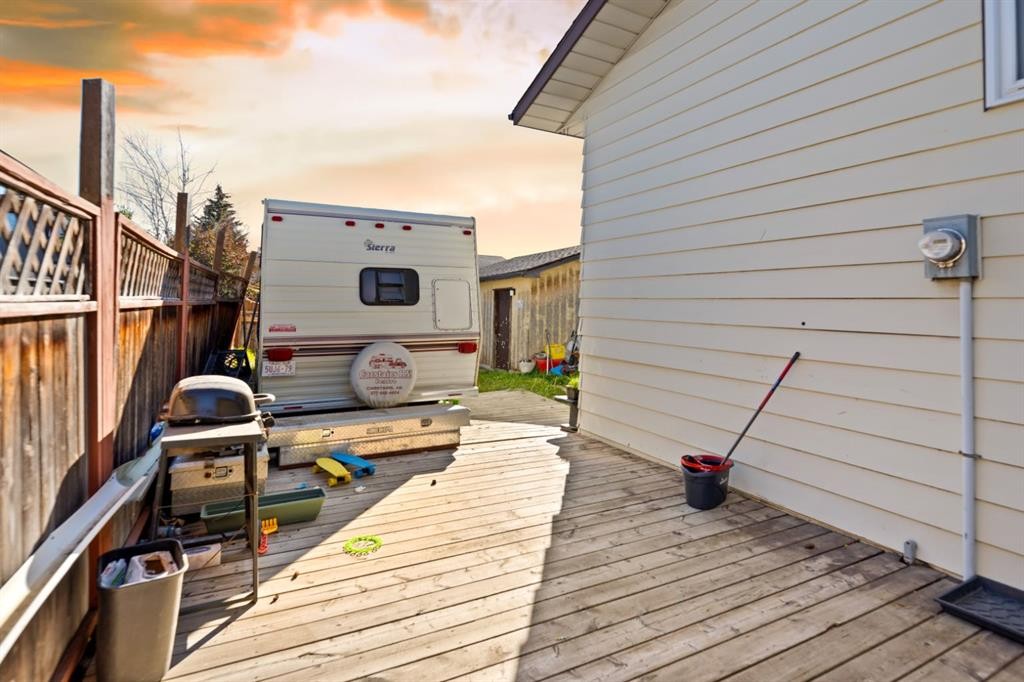 20 Castlegrove Way Ne, Calgary, AB - Outdoor With Deck Patio Veranda With Exterior