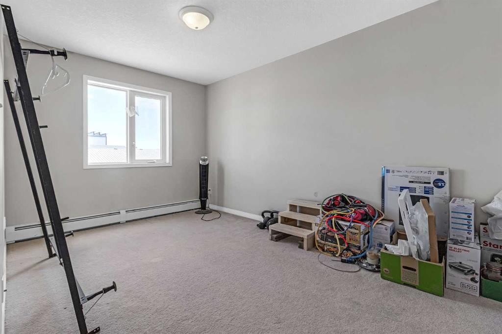 207-1010 Railway Street, Crossfield, AB - Indoor