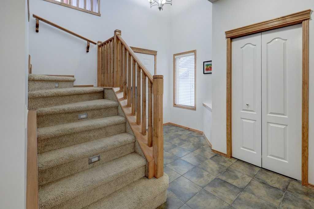 463 Cranfield Gardens Se, Calgary, AB - Indoor Photo Showing Other Room