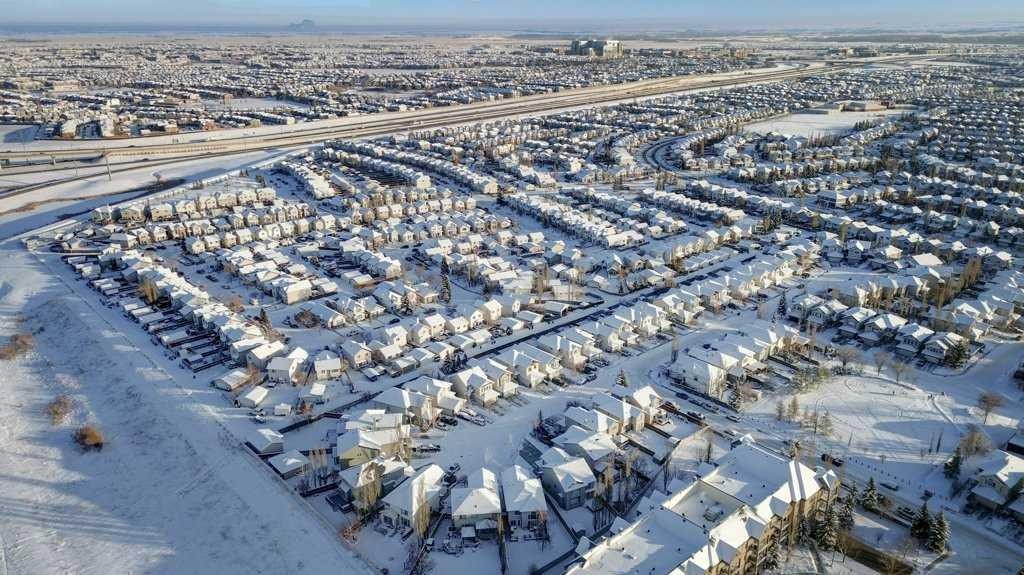 463 Cranfield Gardens Se, Calgary, AB - Outdoor With View