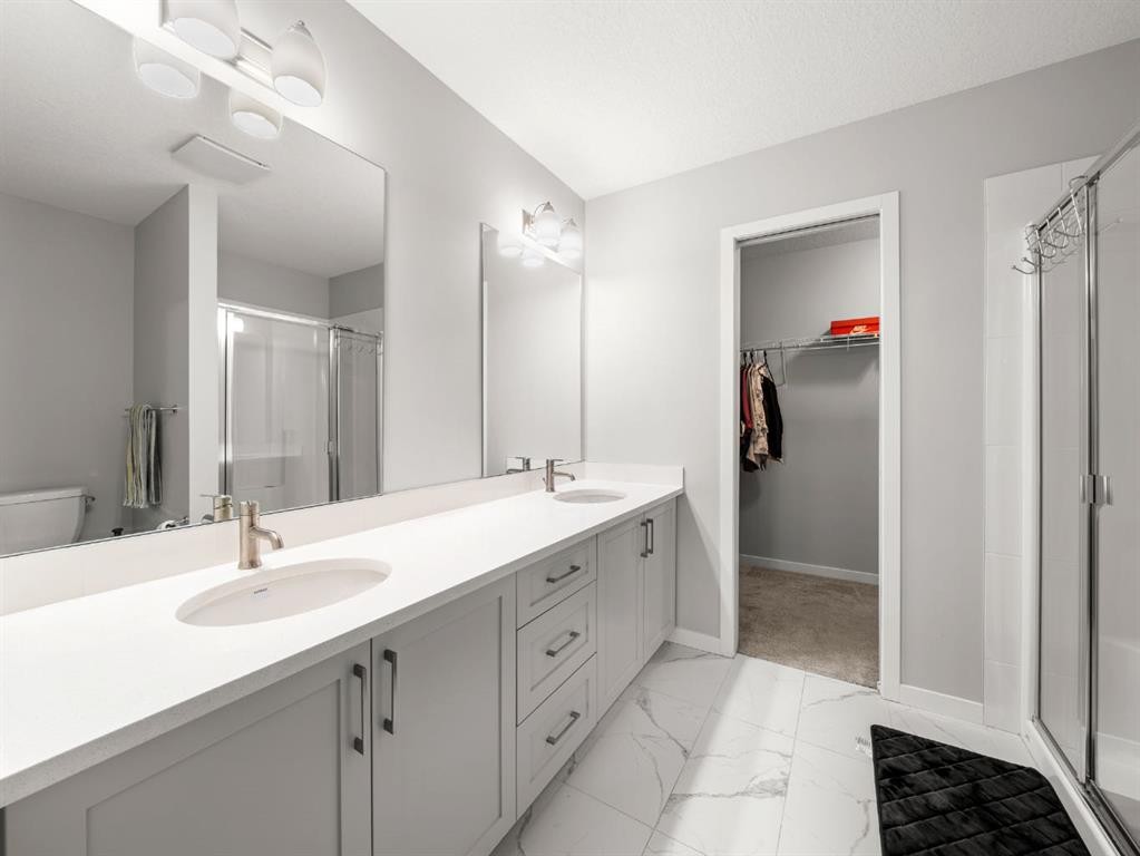 410 Copperstone Manor Se, Calgary, AB - Indoor Photo Showing Bathroom