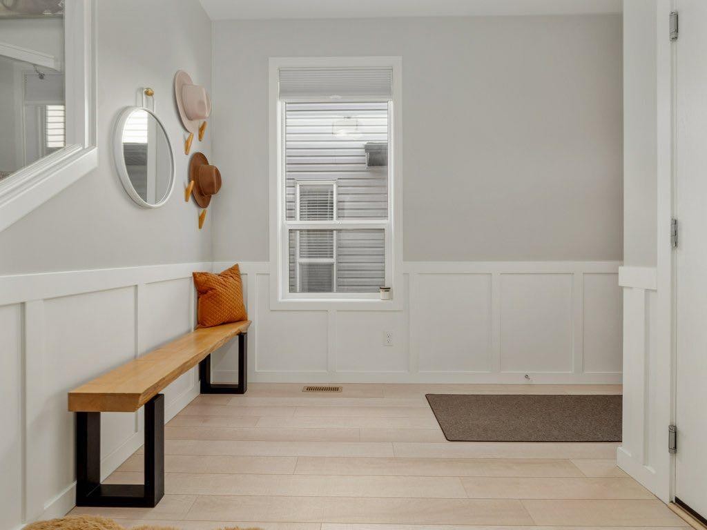 102 Blackwolf Bay North, Lethbridge, AB - Indoor Photo Showing Other Room