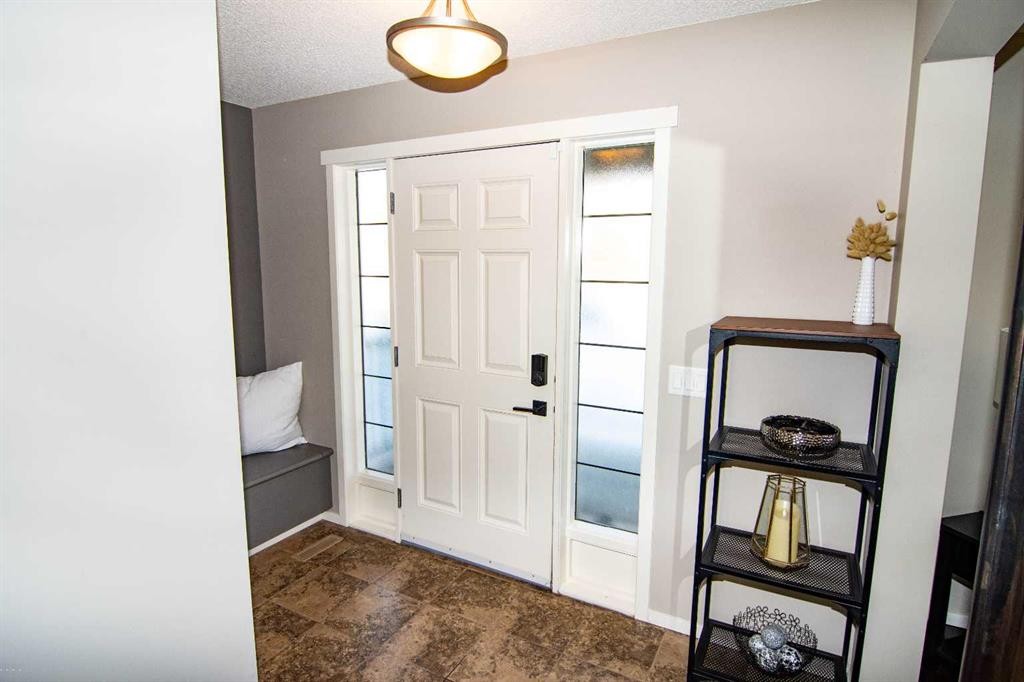 2275 Reunion Street Nw, Airdrie, AB - Indoor Photo Showing Other Room