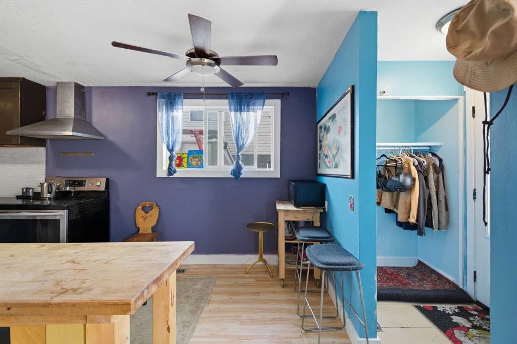 44 Doverdale Mews Se, Calgary, AB - Indoor