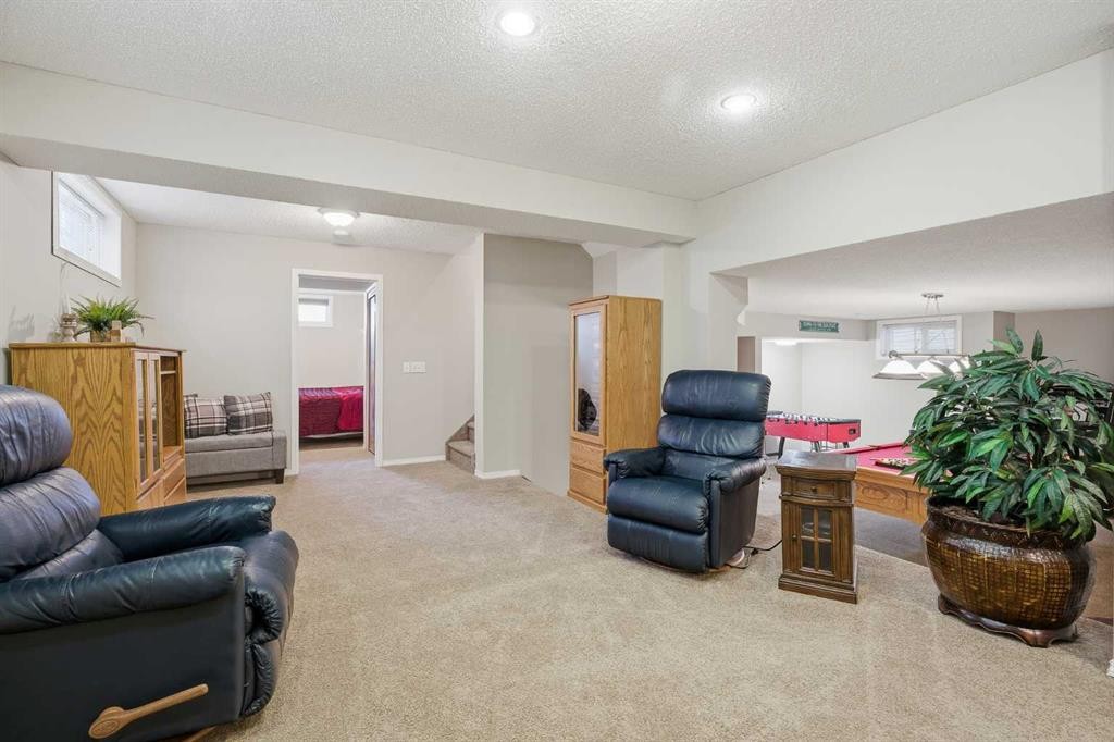 940 Citadel Drive Nw, Calgary, AB - Indoor