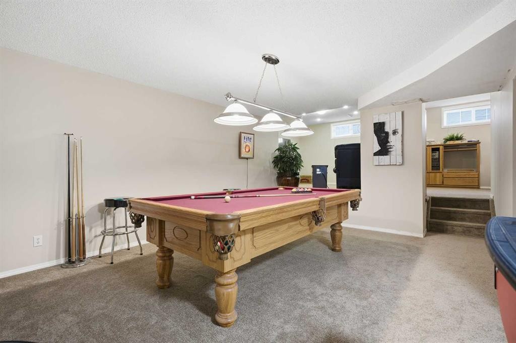 940 Citadel Drive Nw, Calgary, AB - Indoor Photo Showing Other Room
