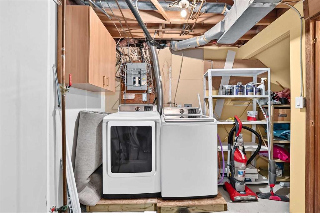 163-6915 Ranchview Drive Nw, Calgary, AB - Indoor Photo Showing Laundry Room