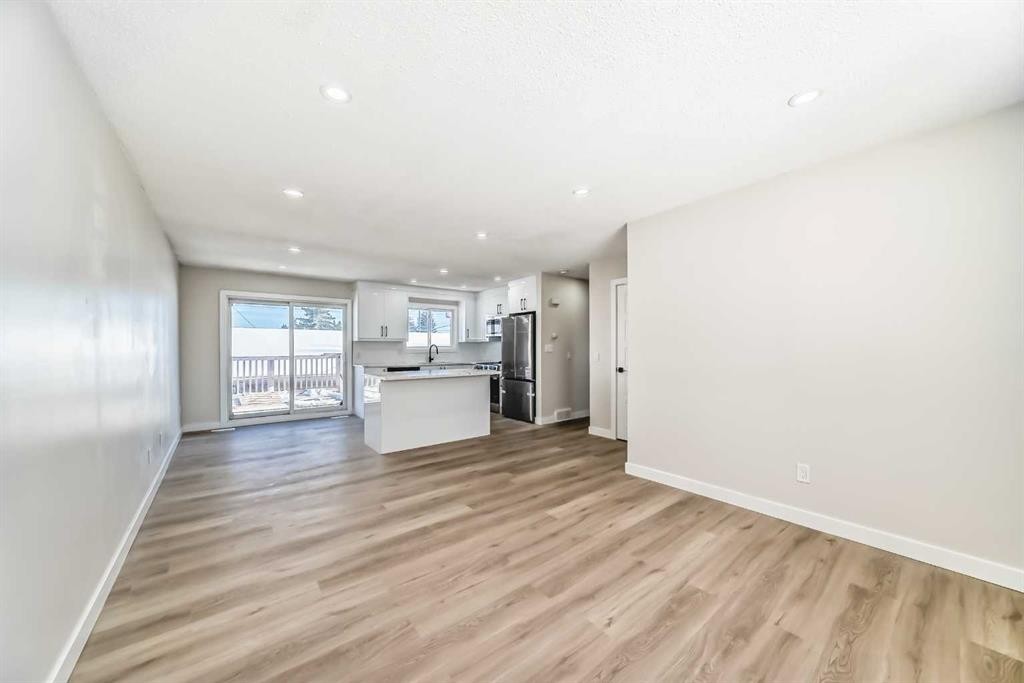 6128 Madigan Drive Ne, Calgary, AB - Indoor