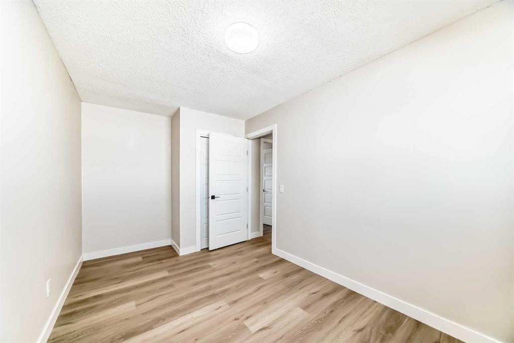 6128 Madigan Drive Ne, Calgary, AB - Indoor Photo Showing Other Room