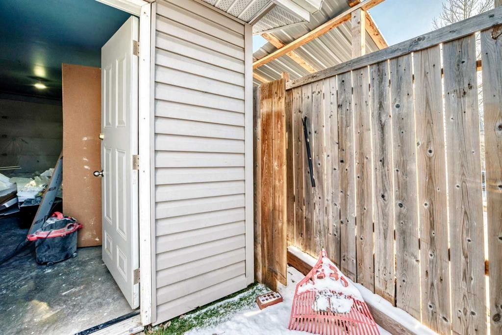 6128 Madigan Drive Ne, Calgary, AB - Outdoor With Exterior