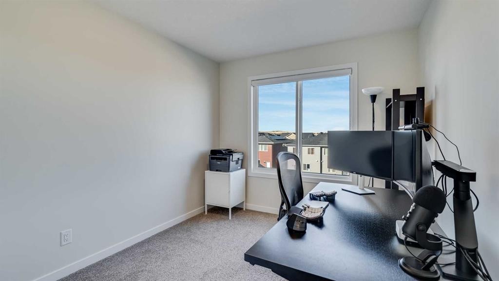 18 Amblehurst Path Nw, Calgary, AB - Indoor Photo Showing Office