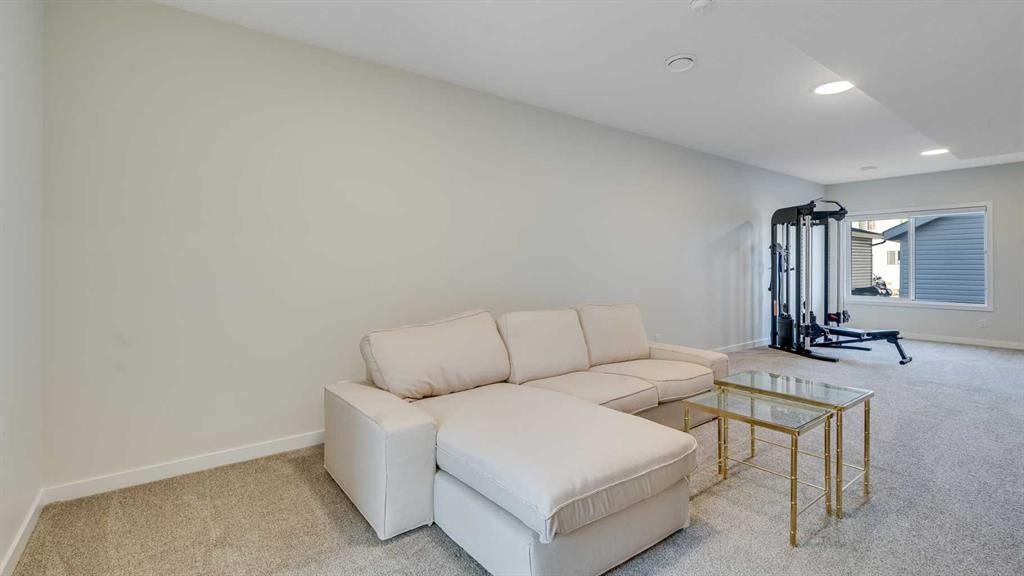 18 Amblehurst Path Nw, Calgary, AB - Indoor