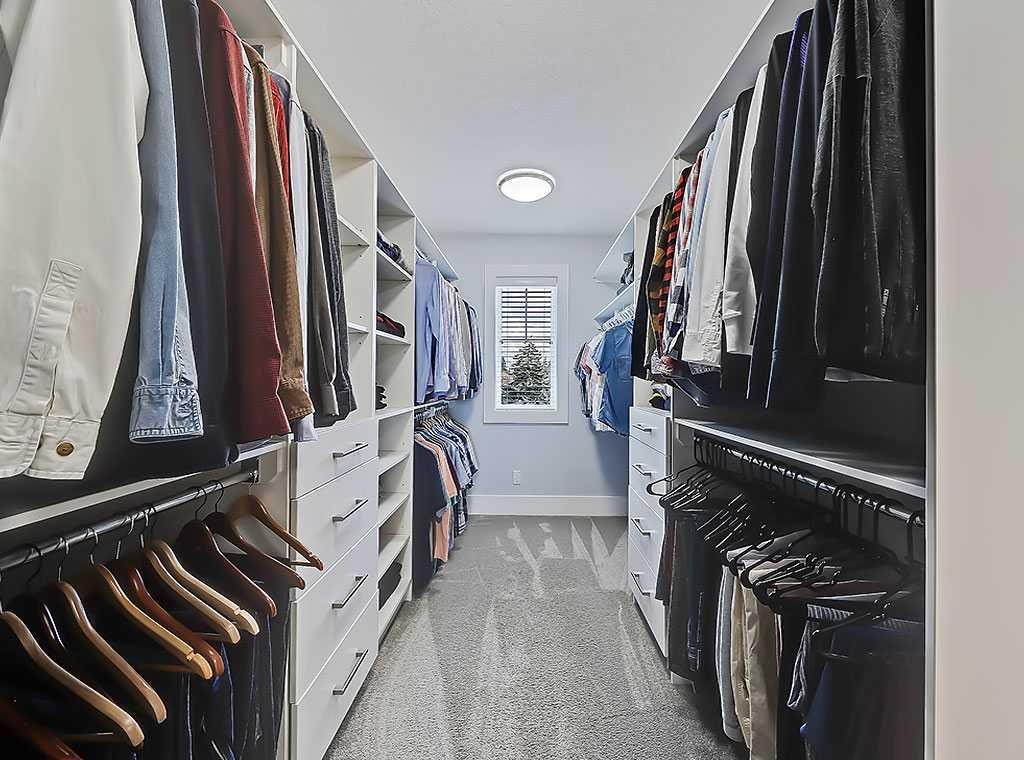 14 Rosetree Road Nw, Calgary, AB - Indoor With Storage