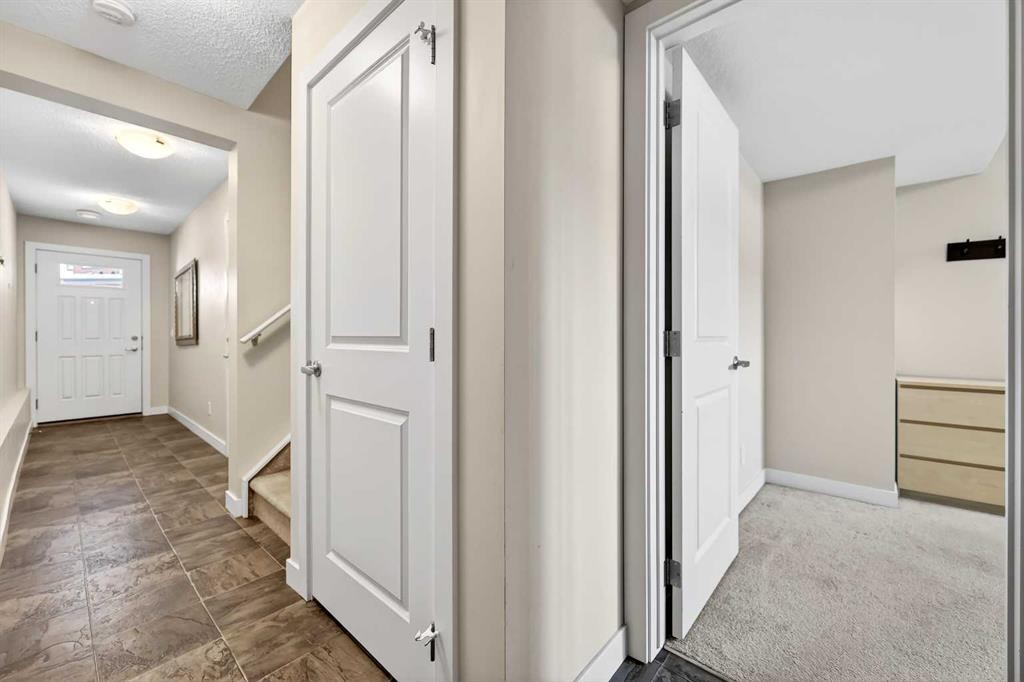 403 Sage Hill Grove Nw, Calgary, AB - Indoor Photo Showing Other Room