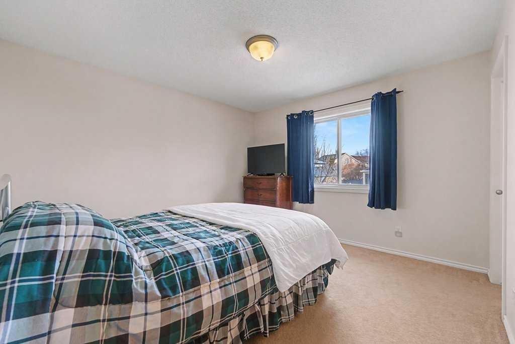 272 Chaparral Drive Se, Calgary, AB - Indoor Photo Showing Bedroom