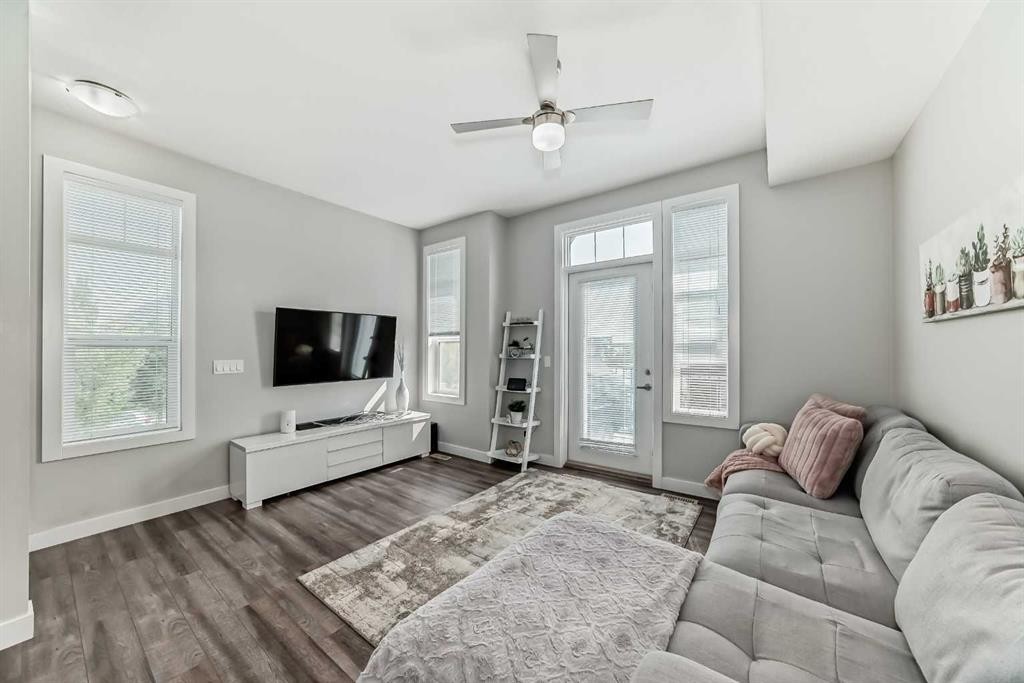 63 Legacy Path Se, Calgary, AB - Indoor Photo Showing Living Room