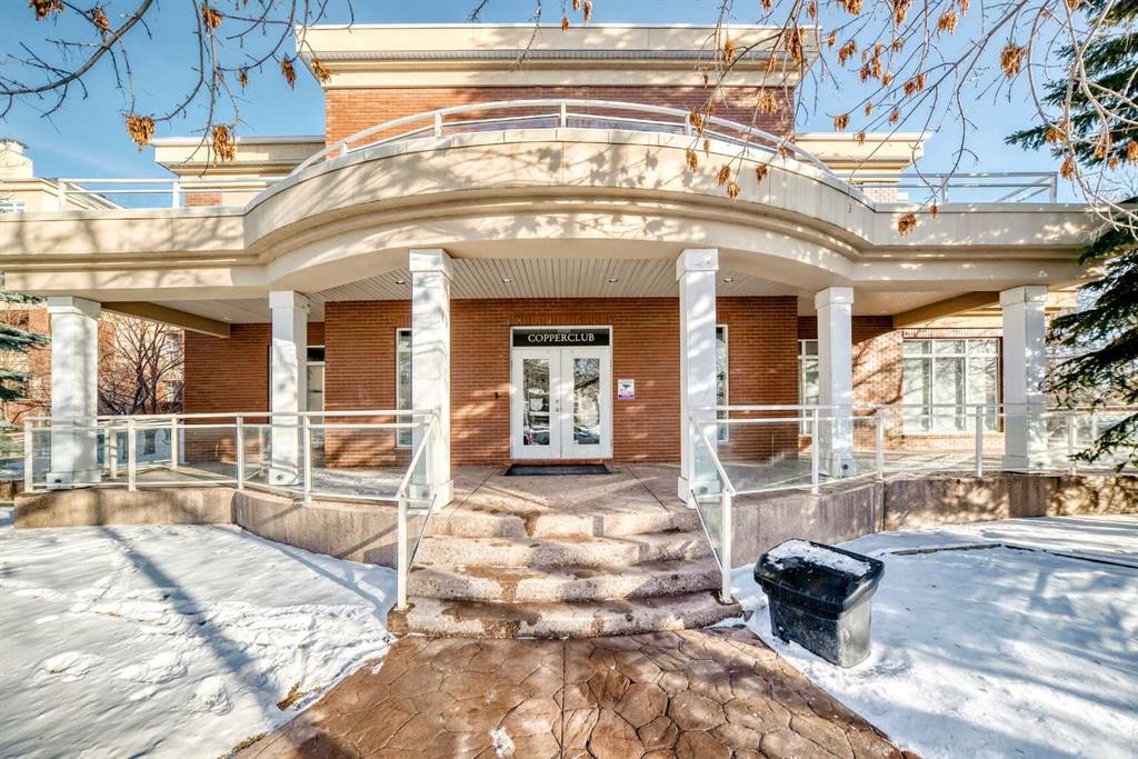 4304-24 Hemlock Crescent Sw, Calgary, AB - Outdoor