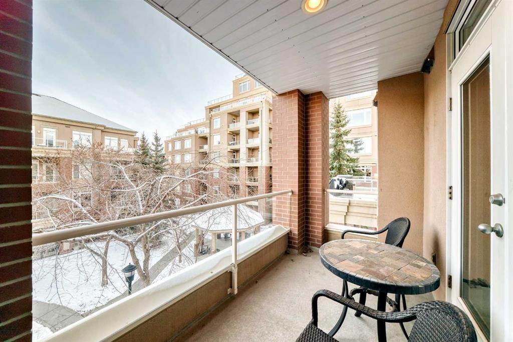 4304-24 Hemlock Crescent Sw, Calgary, AB - Outdoor With Balcony With Exterior