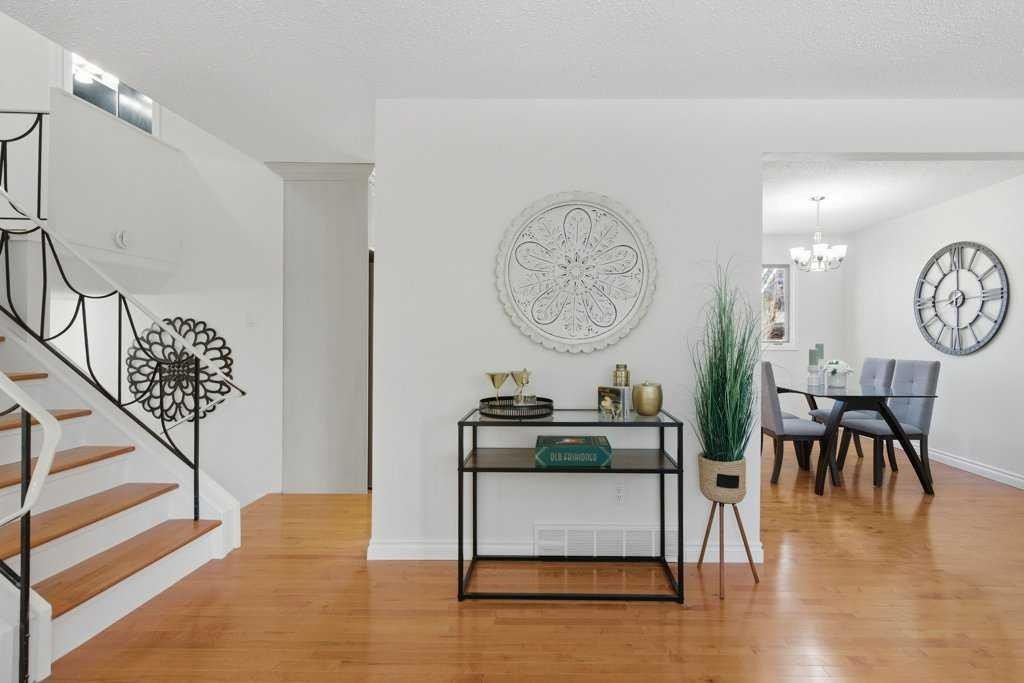 3703 Valdes Place Nw, Calgary, AB - Indoor Photo Showing Other Room