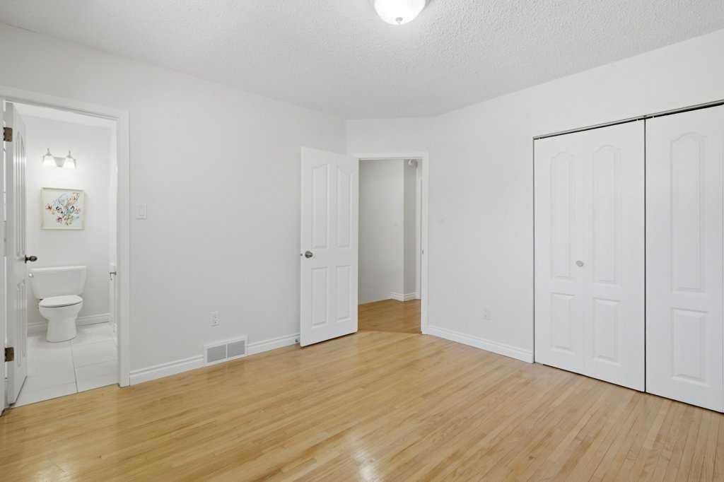 3703 Valdes Place Nw, Calgary, AB - Indoor Photo Showing Other Room