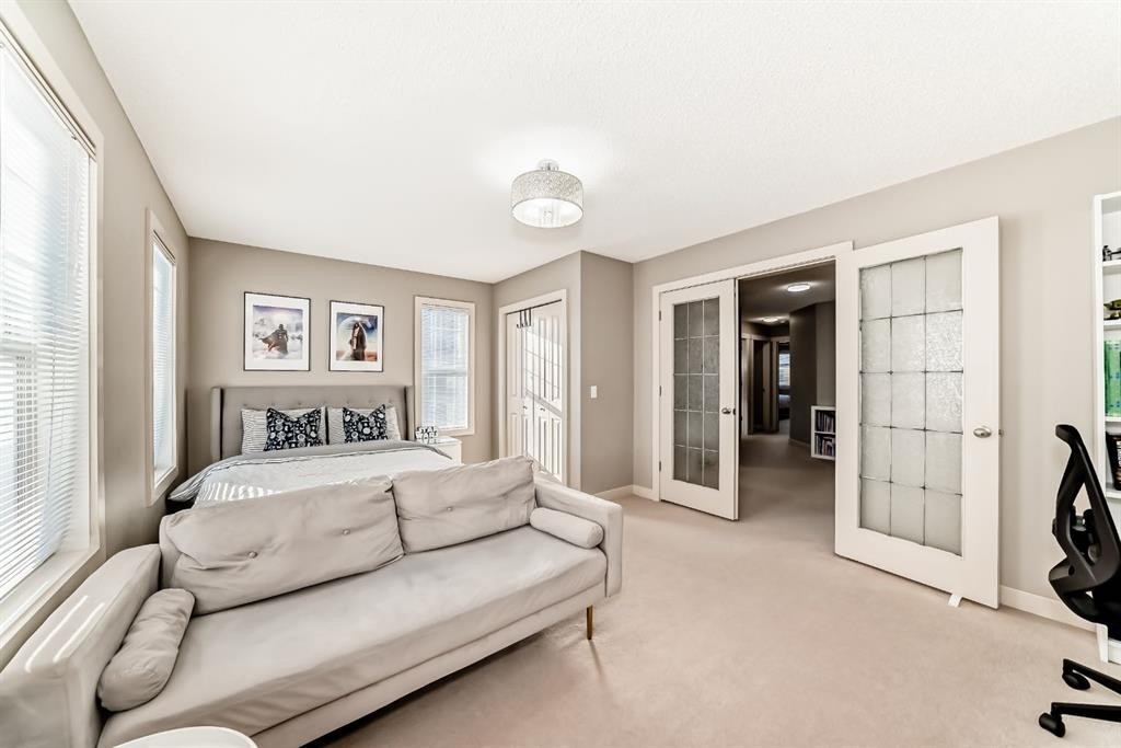 293 Everridge Drive Sw, Calgary, AB - Indoor