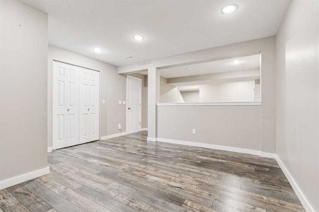 1005 Eagleview Place Nw, High River, AB - Indoor Photo Showing Other Room