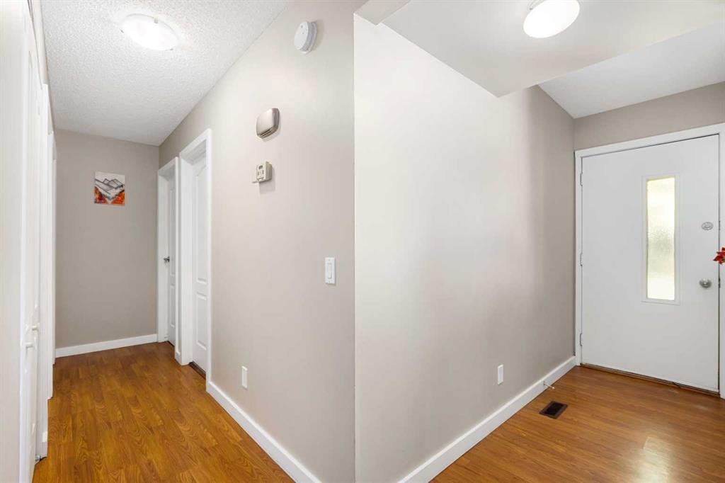 901-2520 Palliser Drive Sw, Calgary, AB - Indoor Photo Showing Other Room