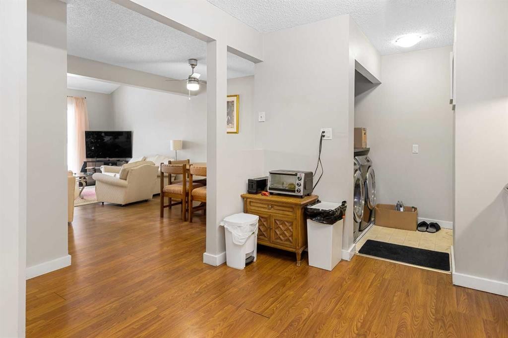 901-2520 Palliser Drive Sw, Calgary, AB - Indoor