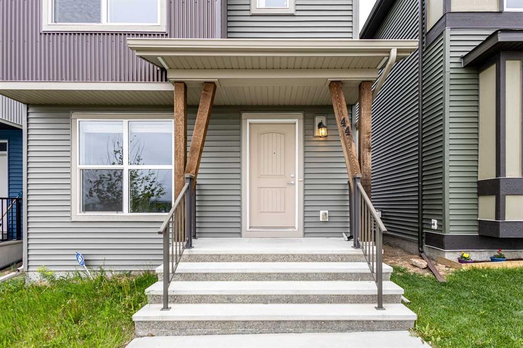 44 Howse Drive Ne, Calgary, AB - Outdoor With Exterior