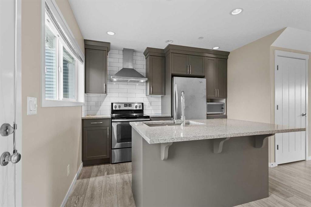 44 Howse Drive Ne, Calgary, AB - Indoor Photo Showing Kitchen With Stainless Steel Kitchen With Upgraded Kitchen