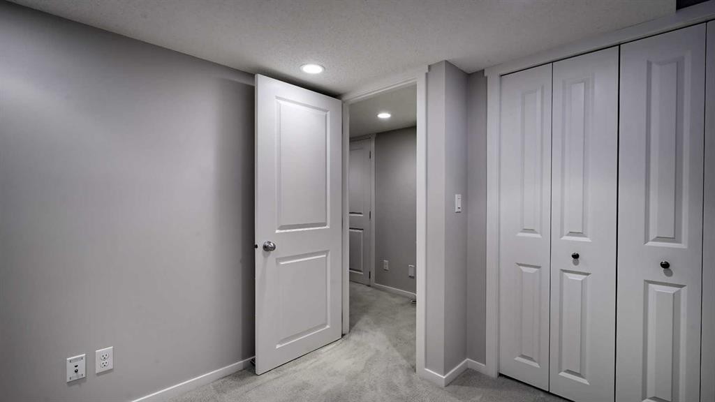 393 Walden Parade Se, Calgary, AB - Indoor Photo Showing Other Room