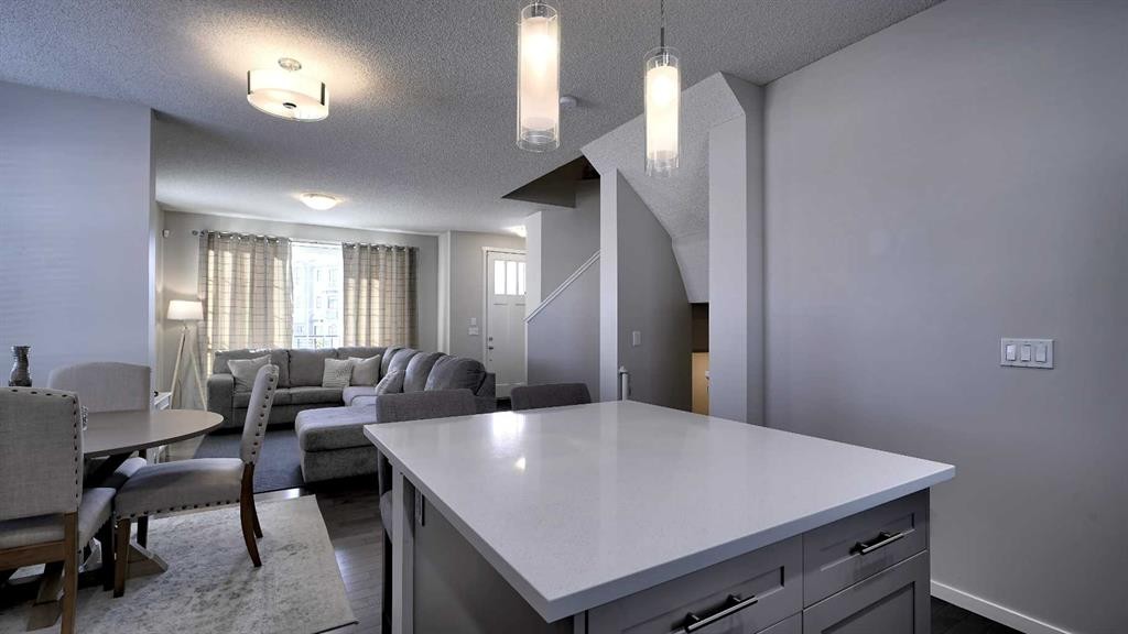 393 Walden Parade Se, Calgary, AB - Indoor