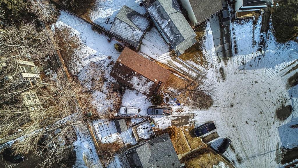 36 Castleglen Place Ne, Calgary, AB - Outdoor