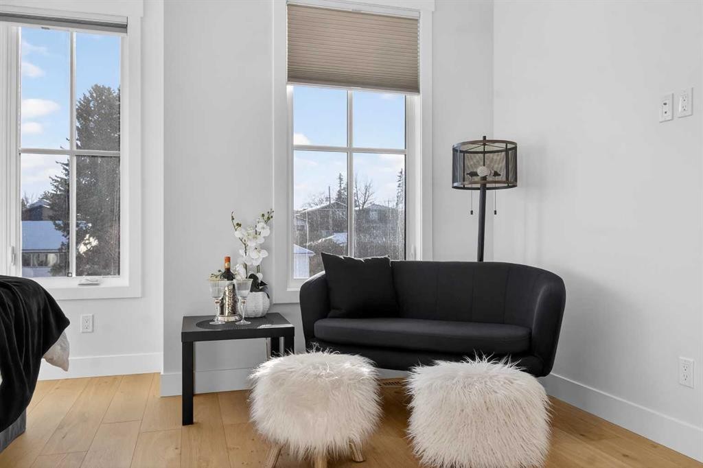 124 26 Avenue Ne, Calgary, AB - Indoor