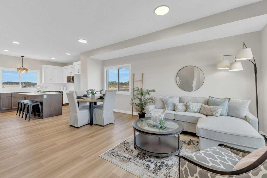 13 Gray Close, Sylvan Lake, AB - Indoor Photo Showing Living Room